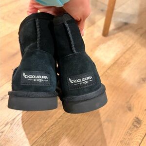 Koolaburra Black fur Lined Bootie - sz 1 awesome condition